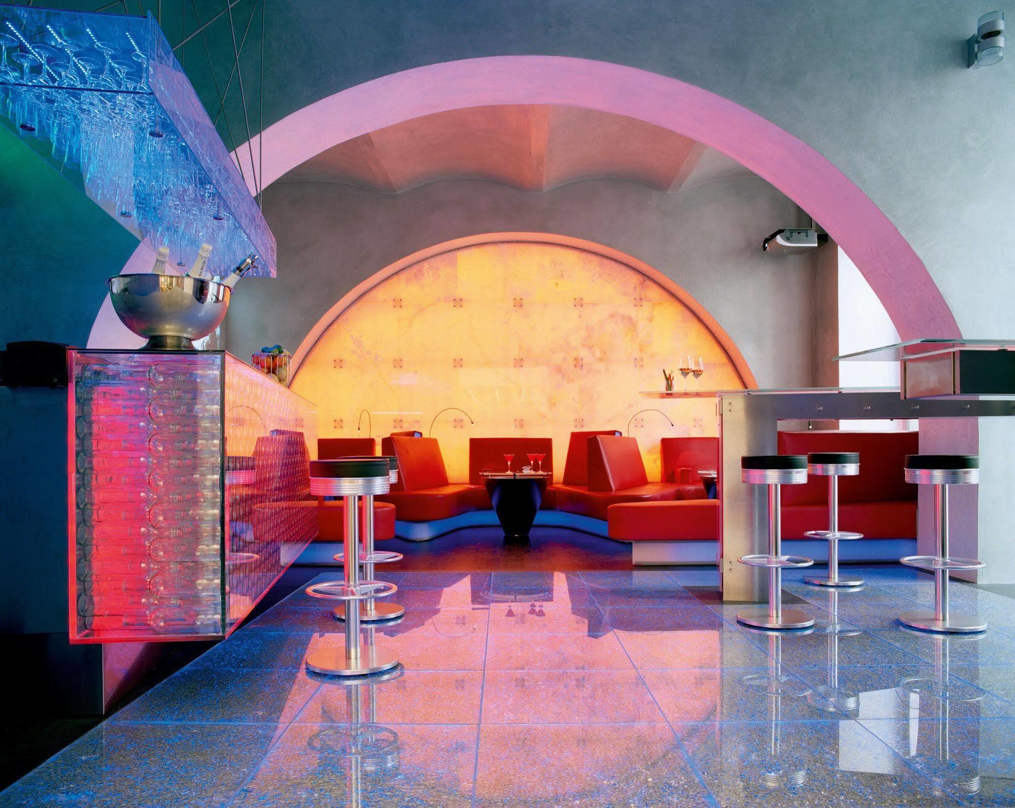 Hotel Greif, A Member Of Design Hotels Больцано Екстер'єр фото